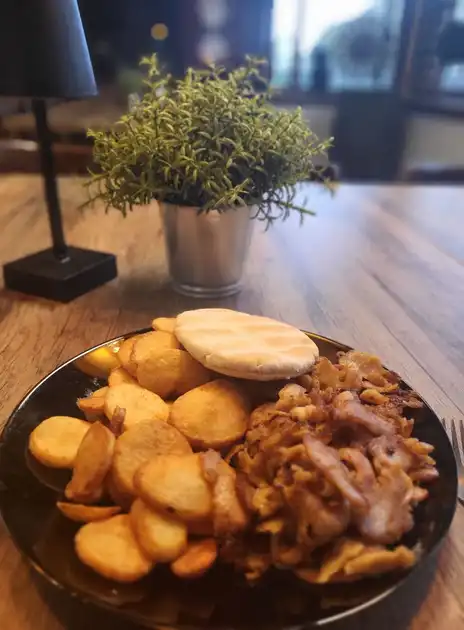 Wist je dat je bij de Eextahal ook gewoon een heerlijk menu kunt afhalen? Eextahal Sport en Events Scheemda