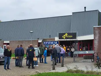 De vogelvriend Winschoten organiseerde afgelopen zaterdag weer een vogelmarkt! Eextahal Sport en Events Scheemda