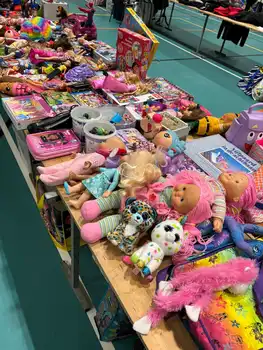 Kleding, accessoires en speelgoedbeurs! Eextahal Sport en Events Scheemda