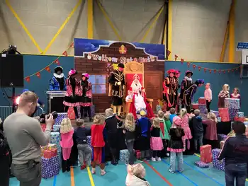 Het Mega Sinterklaasfeest in de Eextahal Scheemda Eextahal Sport en Events Scheemda