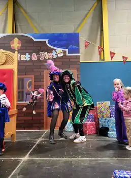 Het Mega Sinterklaasfeest in de Eextahal Scheemda Eextahal Sport en Events Scheemda